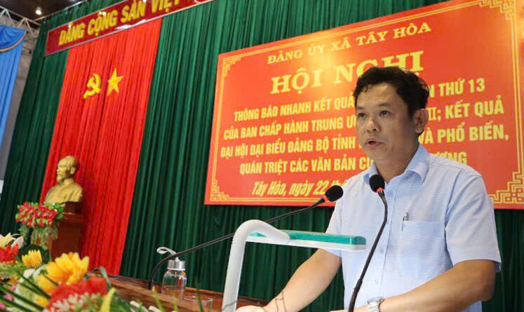 Đồng chí Phan Xuân Hạnh thông báo nhanh kết quả Hội nghị lần thứ 13 Ban Chấp hành Trung ương Đảng khóa XIII