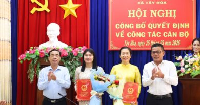 Xã Tây Hoà công bố quyết định về công tác cán bộ