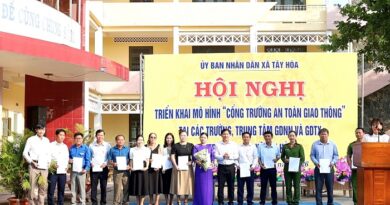 Tây Hoà triển khai mô hình “Cổng trường an toàn giao thông” tại các Trường học trên địa bàn xã.